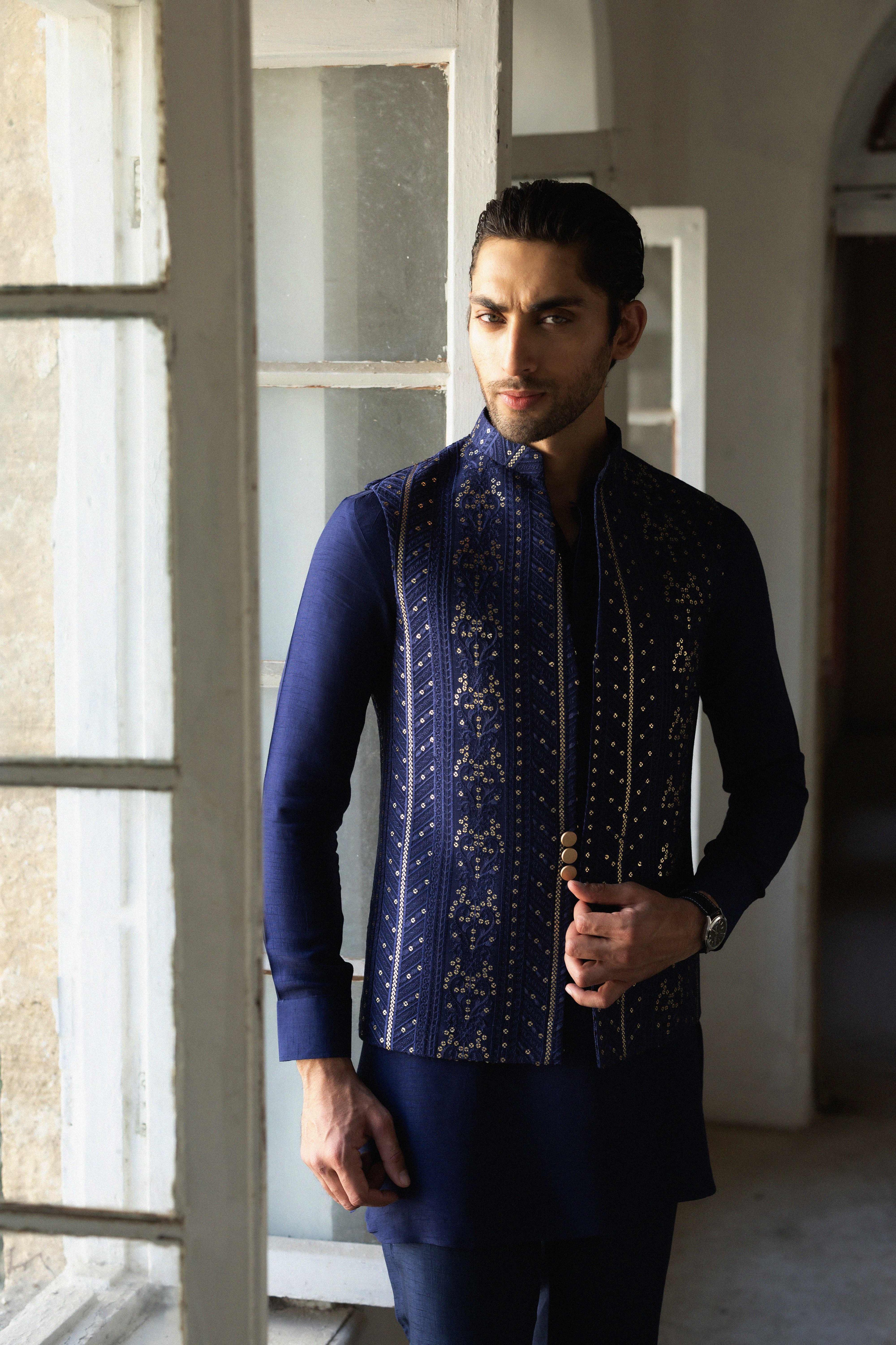 THE MIDNIGHT ORNATE VEST SET