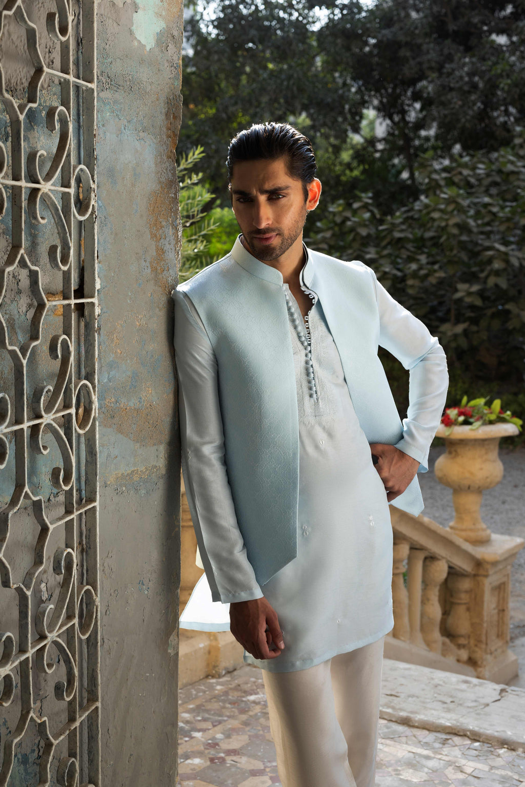 THE FROST BLUE ENSEMBLE