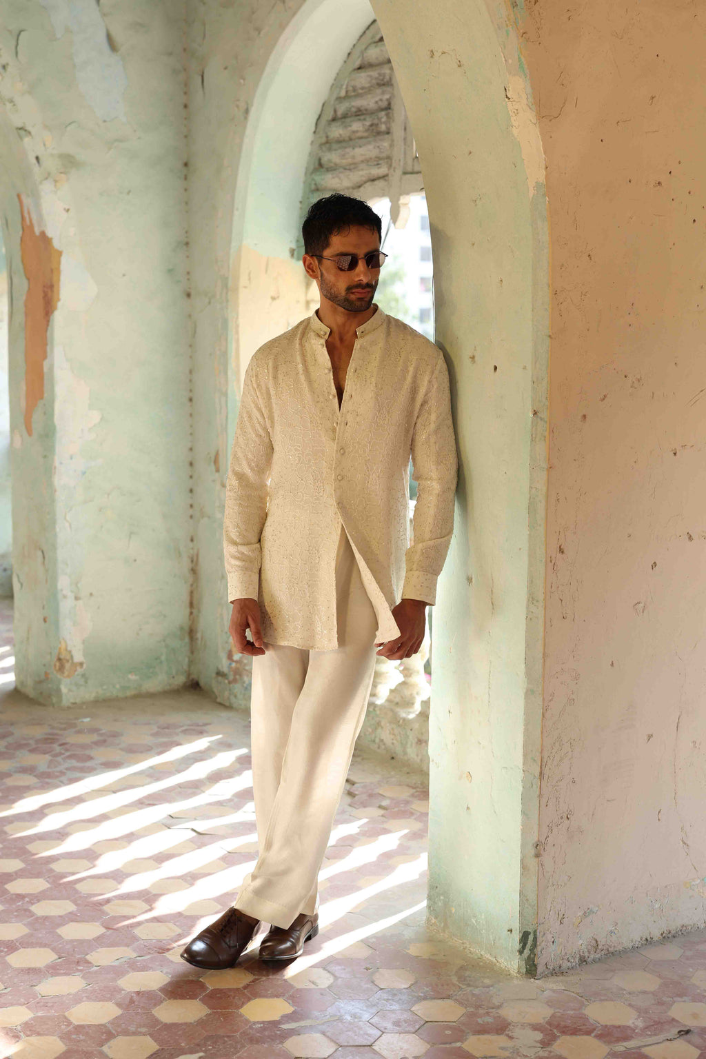 EMBROIDERED IVORY KURTA