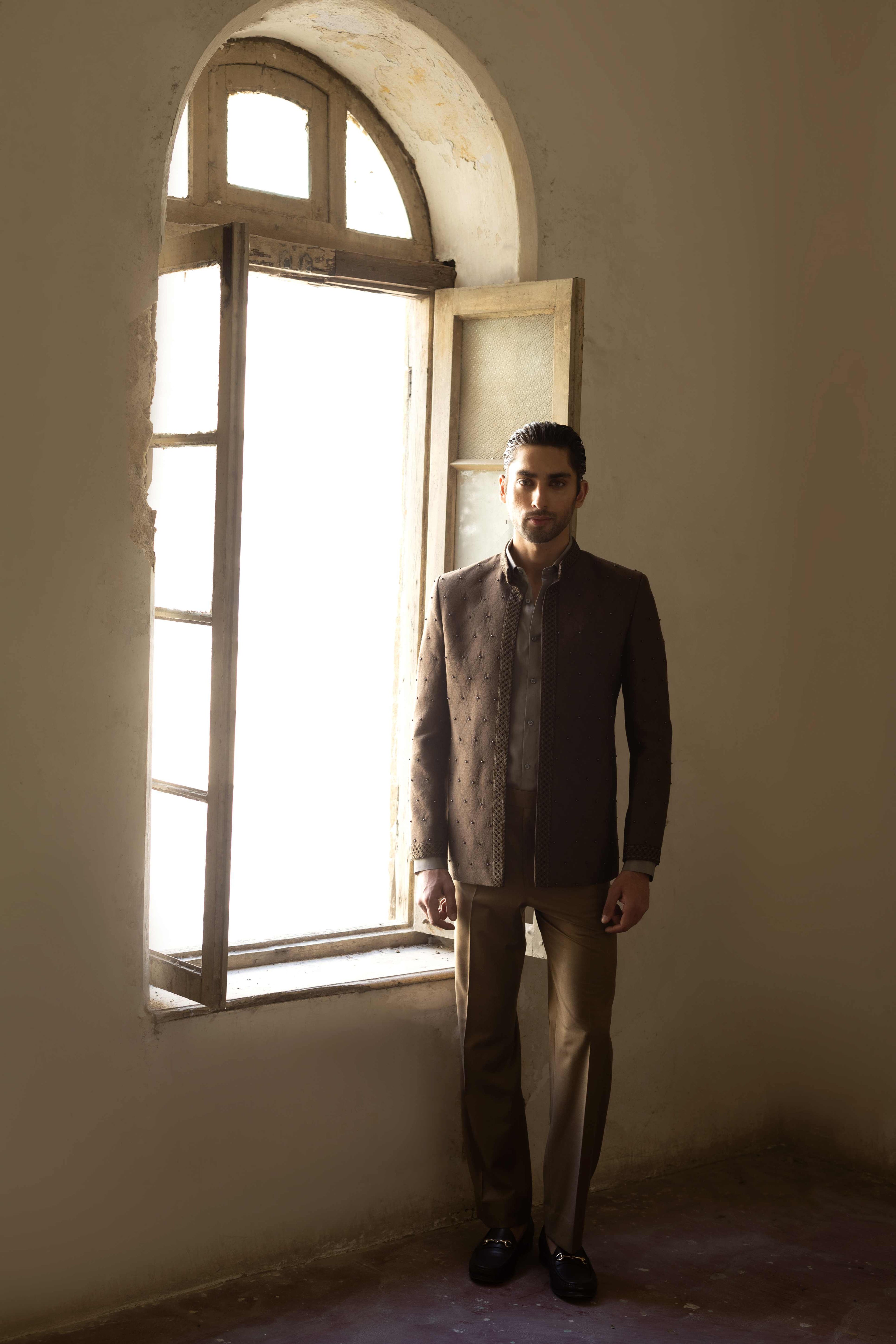 THE MOCHA URBAN SUIT