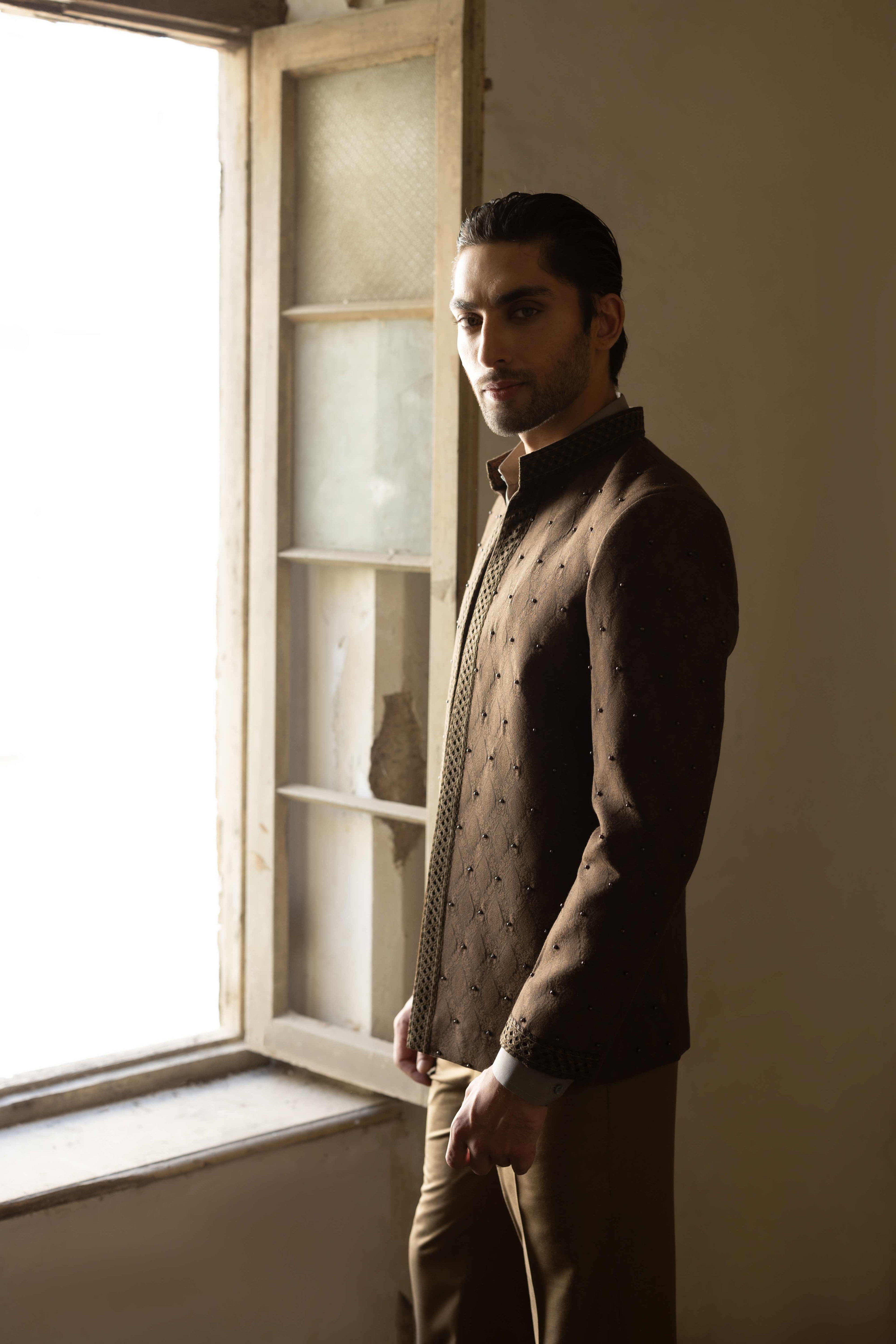 THE MOCHA URBAN SUIT