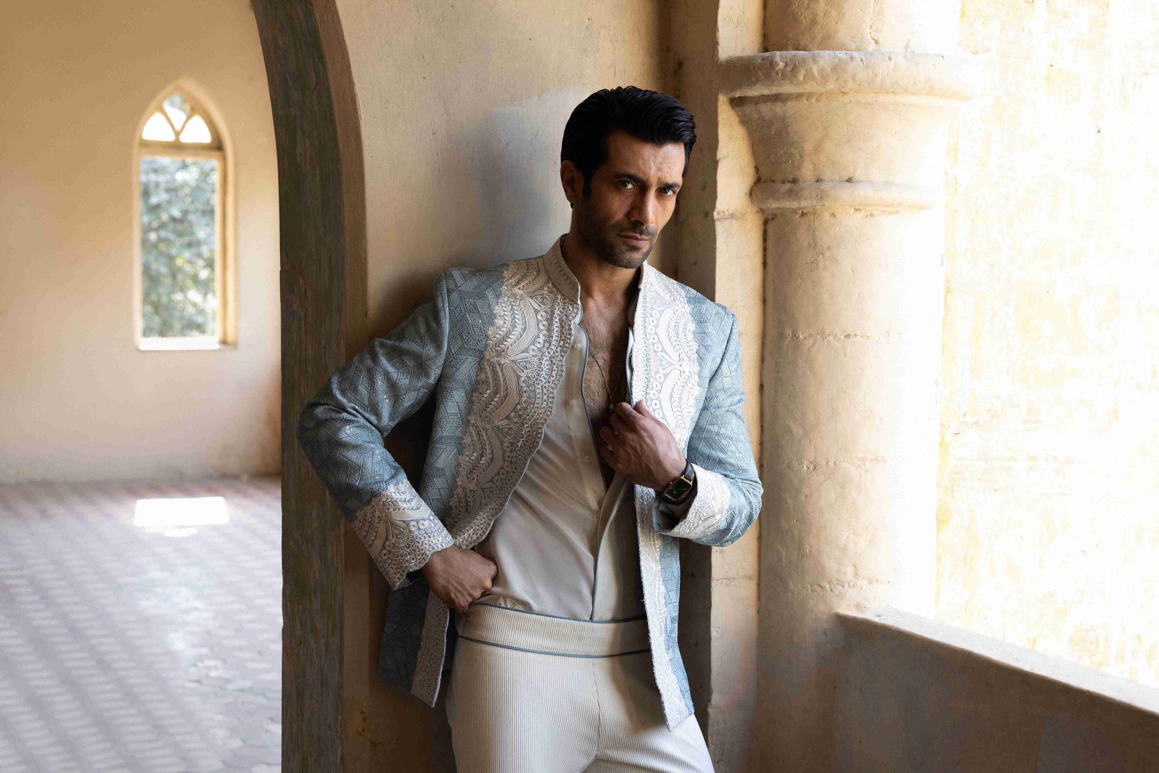 THE GLACIER ROYALE JACKET