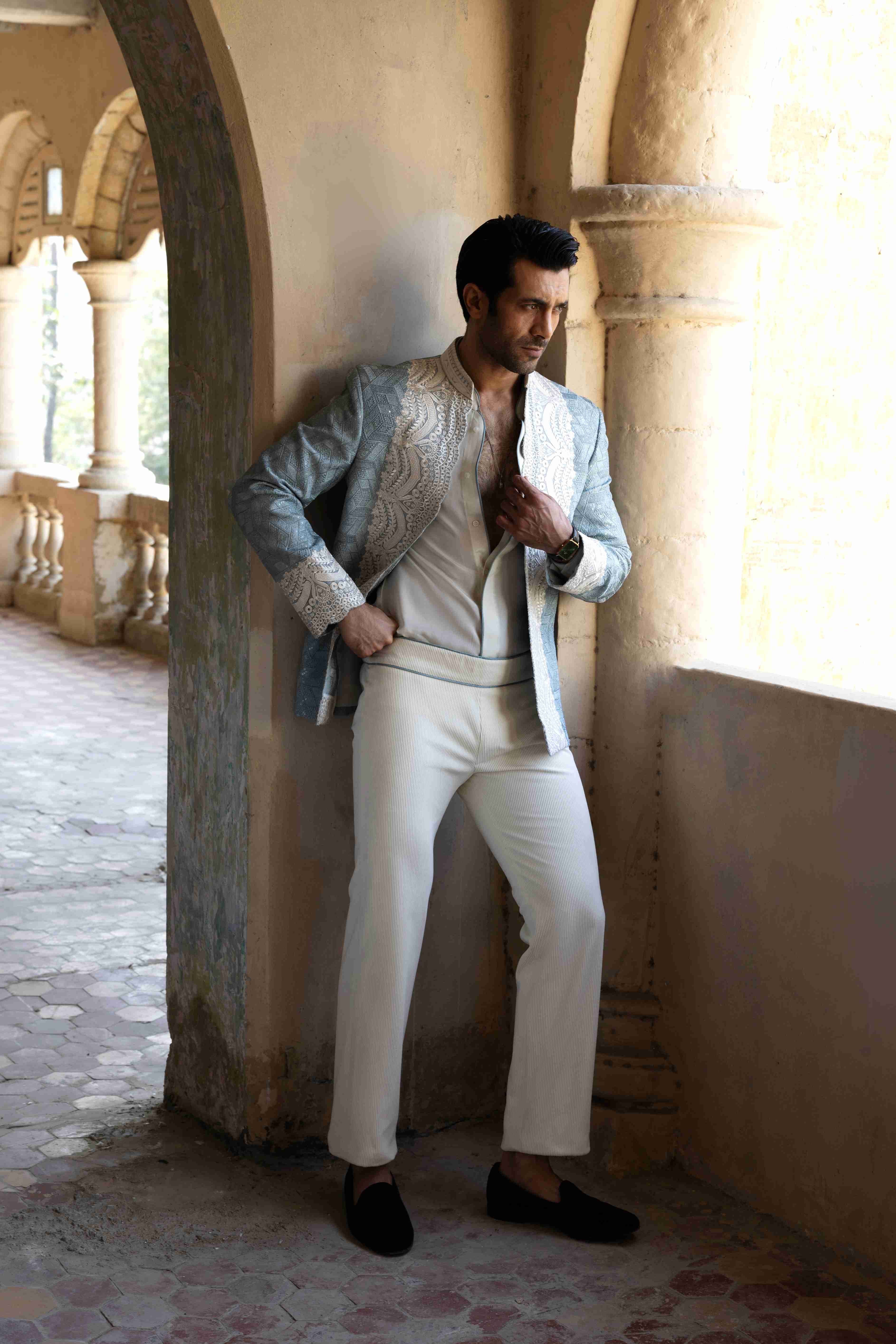 THE GLACIER ROYALE JACKET