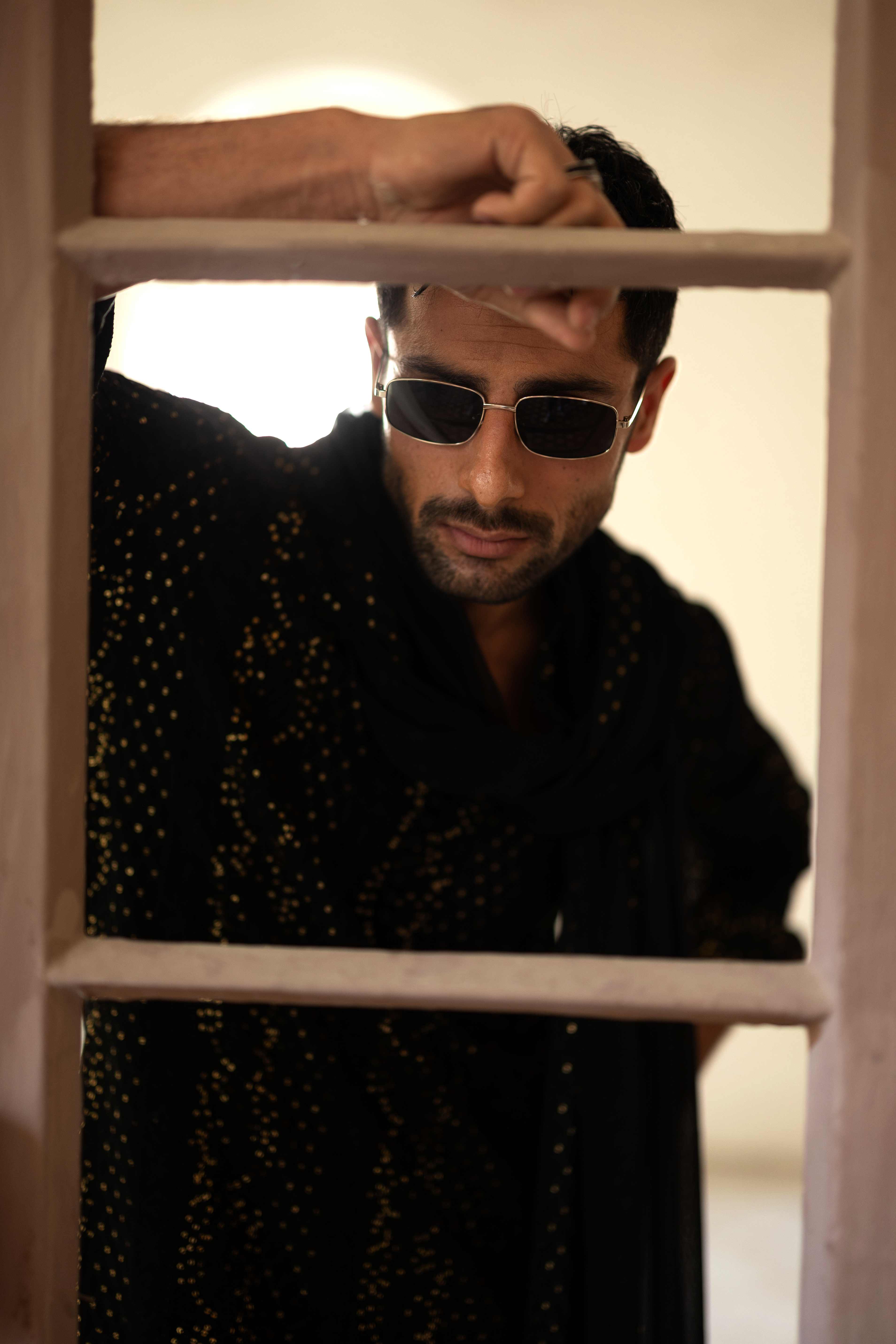 THE NOIR AURUM KURTA