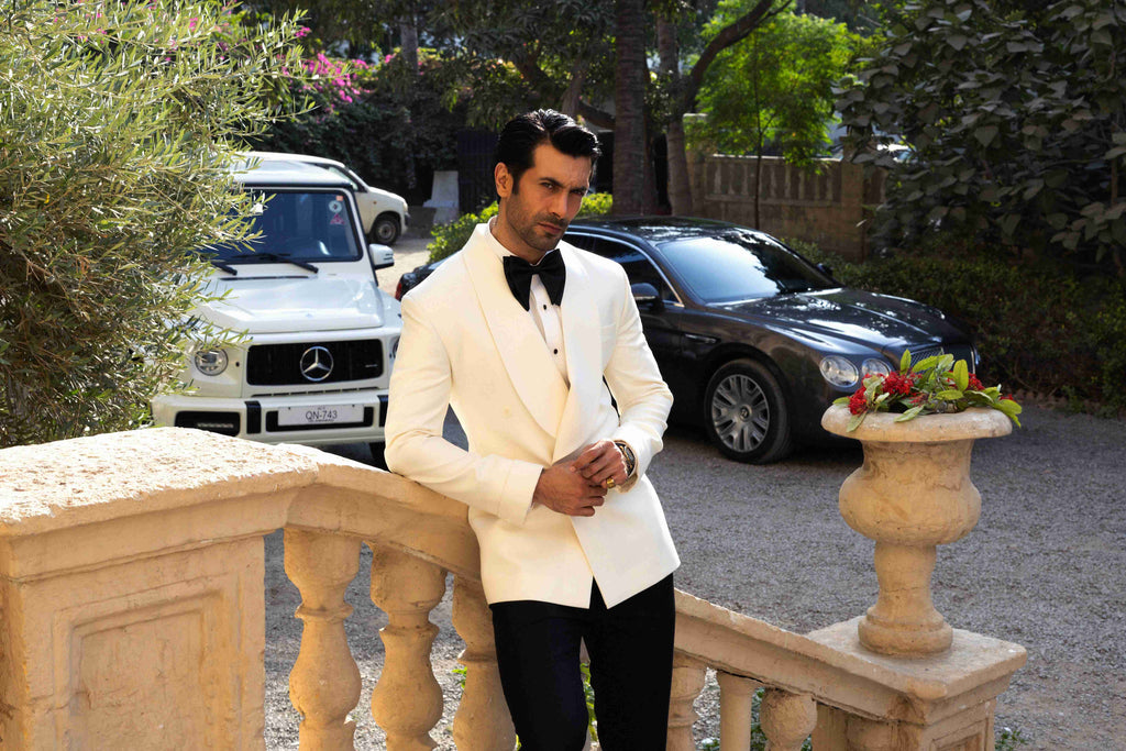 THE WHITE IMPERIAL TUX