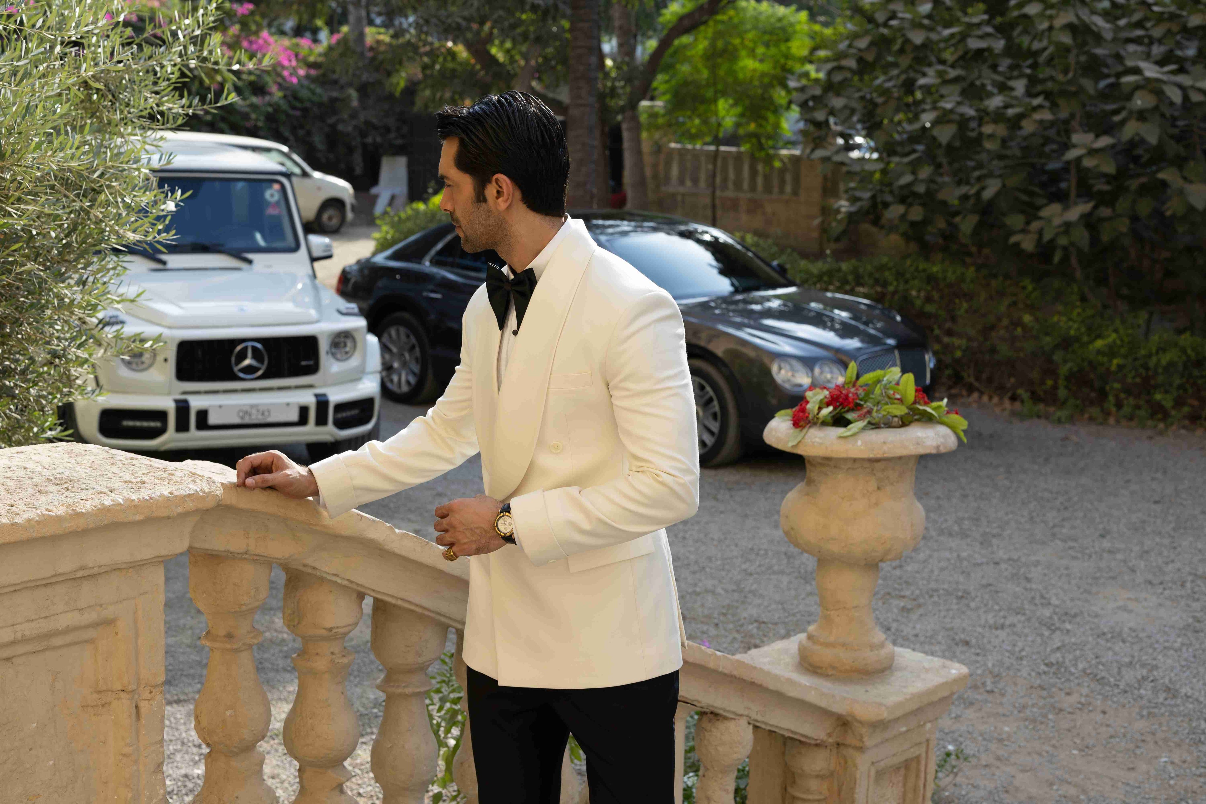 THE WHITE IMPERIAL TUX